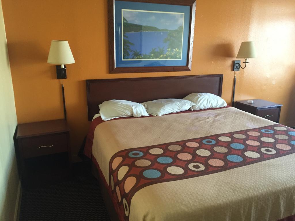 Budget Inn Wildwood Room photo