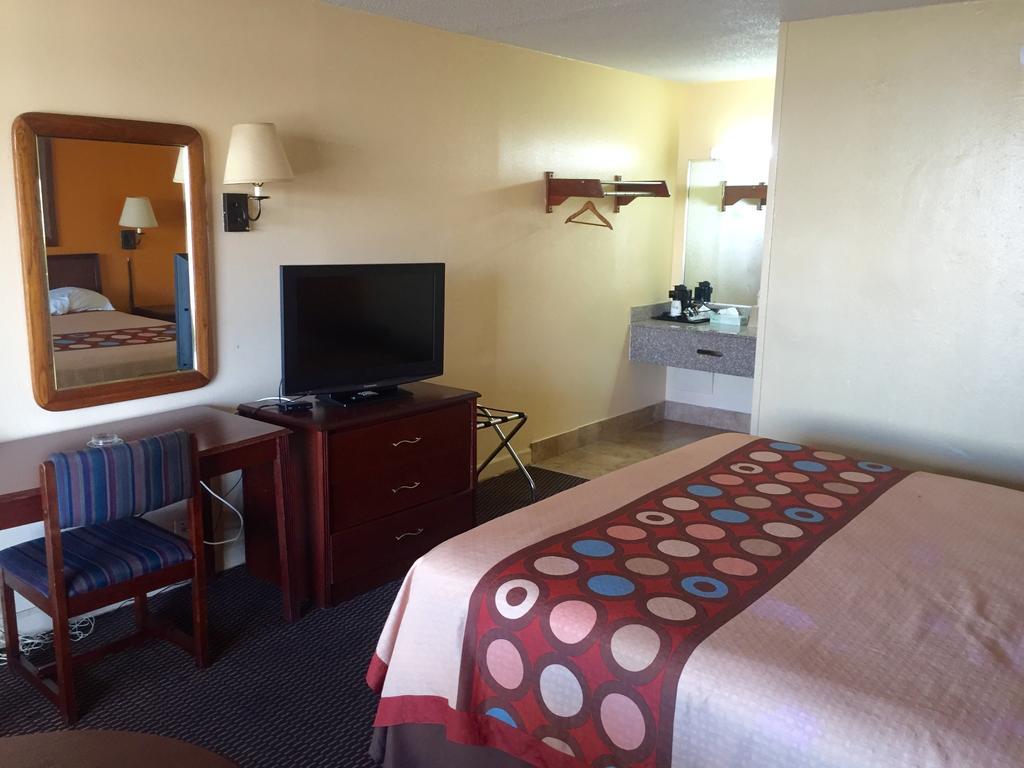 Budget Inn Wildwood Room photo